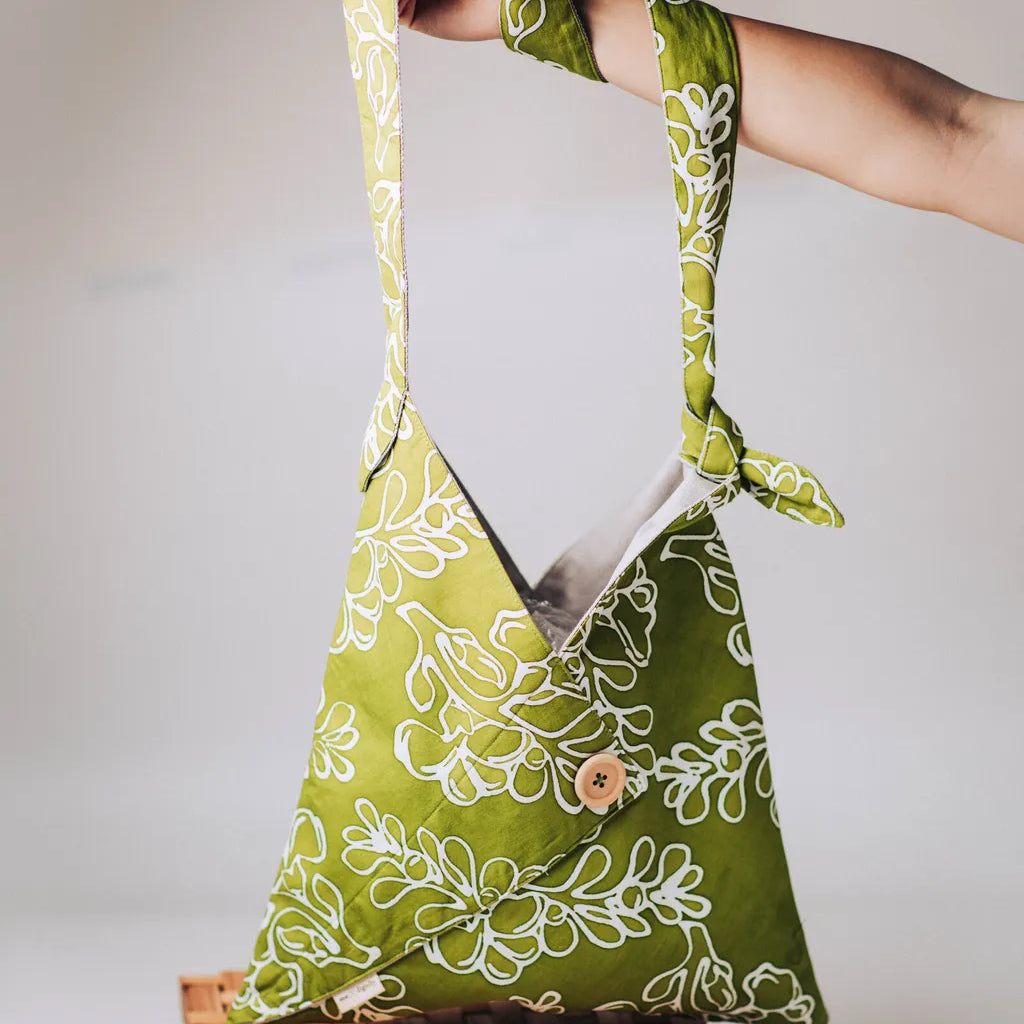 THE FOLDED KNOT BAG