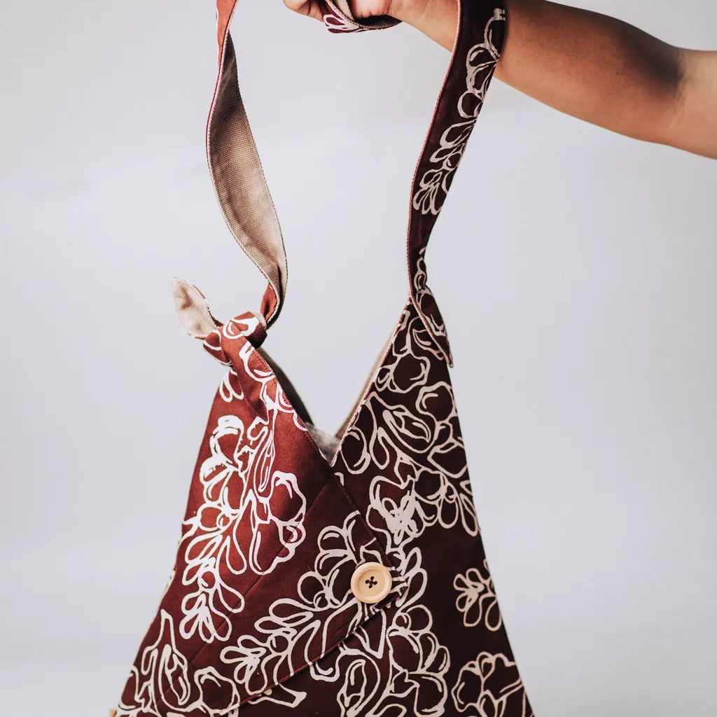 THE FOLDED KNOT BAG