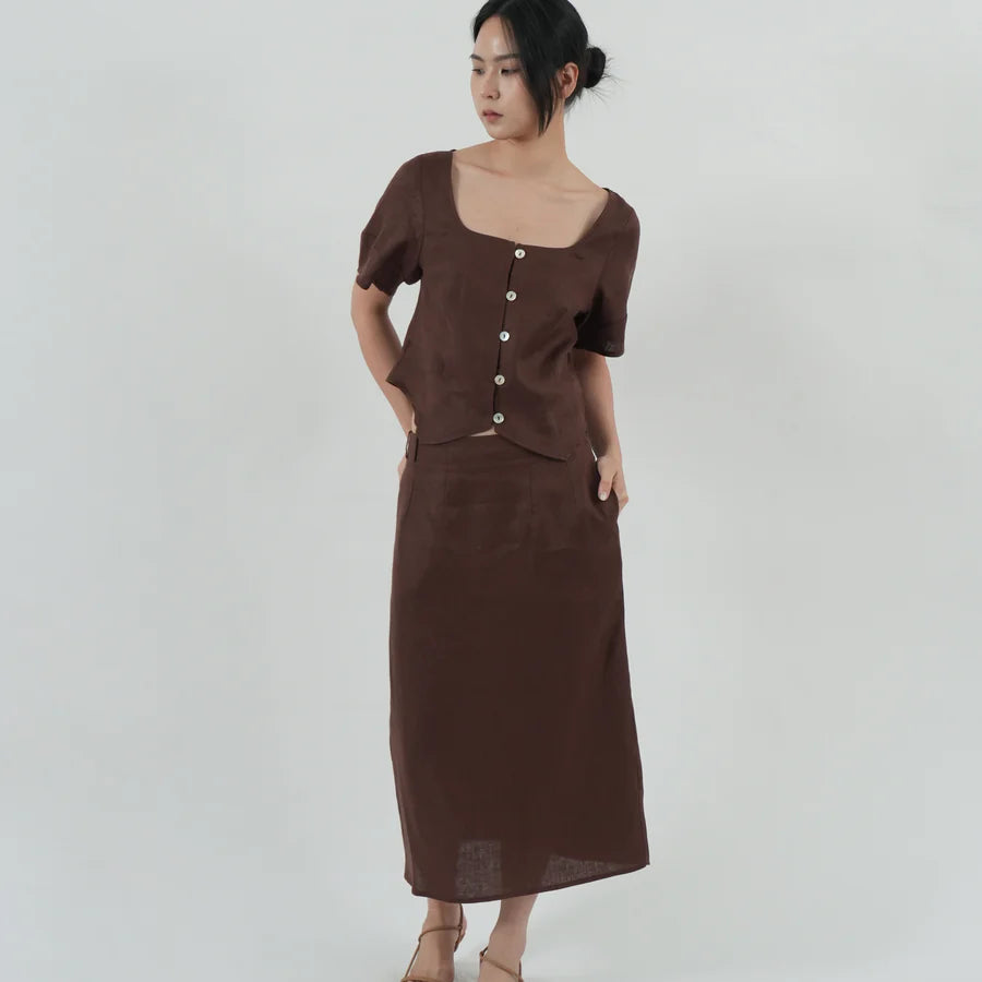 SQUARE NECK BUTTON TOP