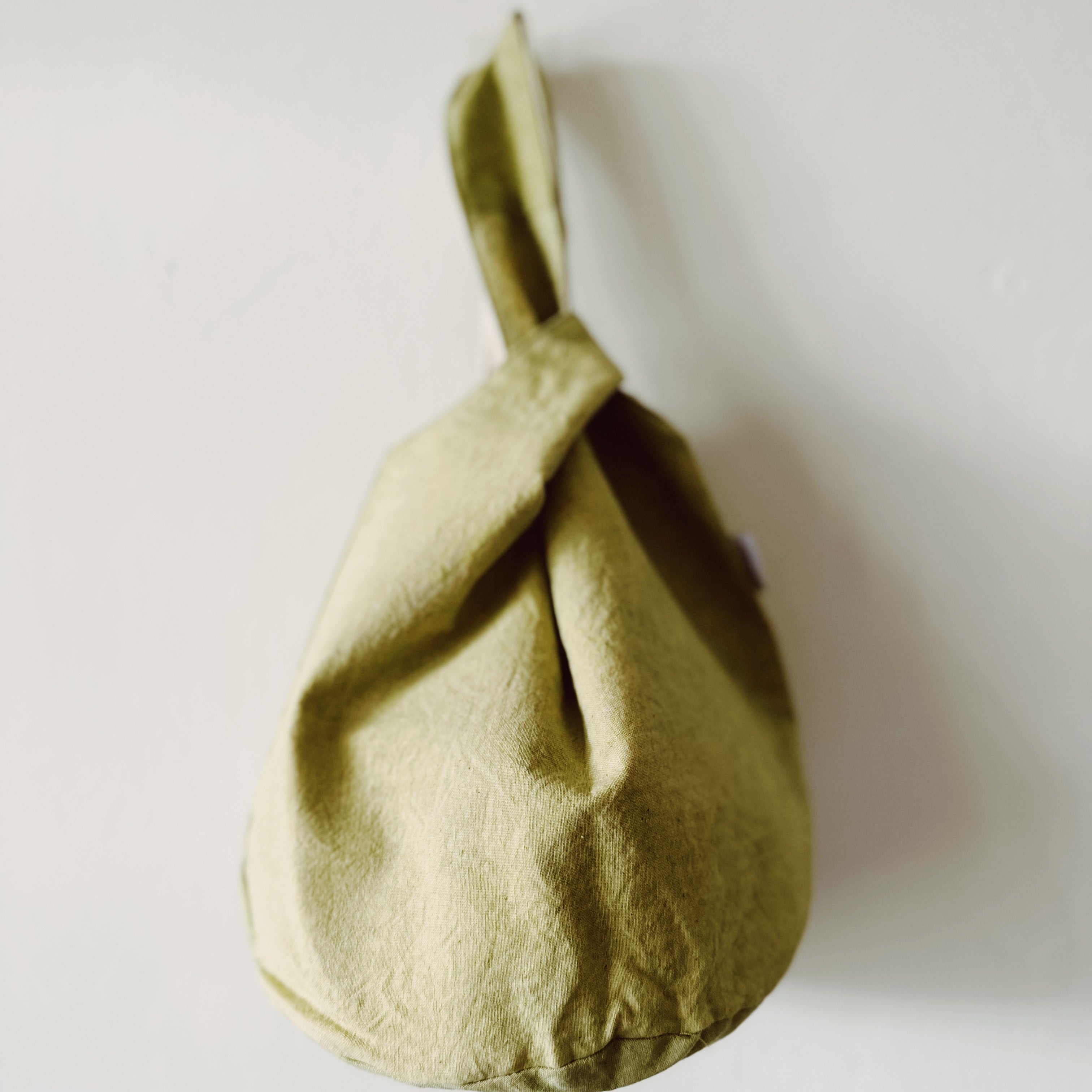 CALICO KNOT POUCH