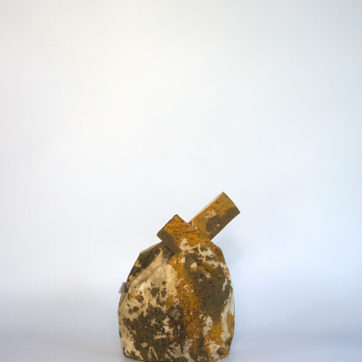 THE SUMMER ARTIST KNOT POUCH SERIES