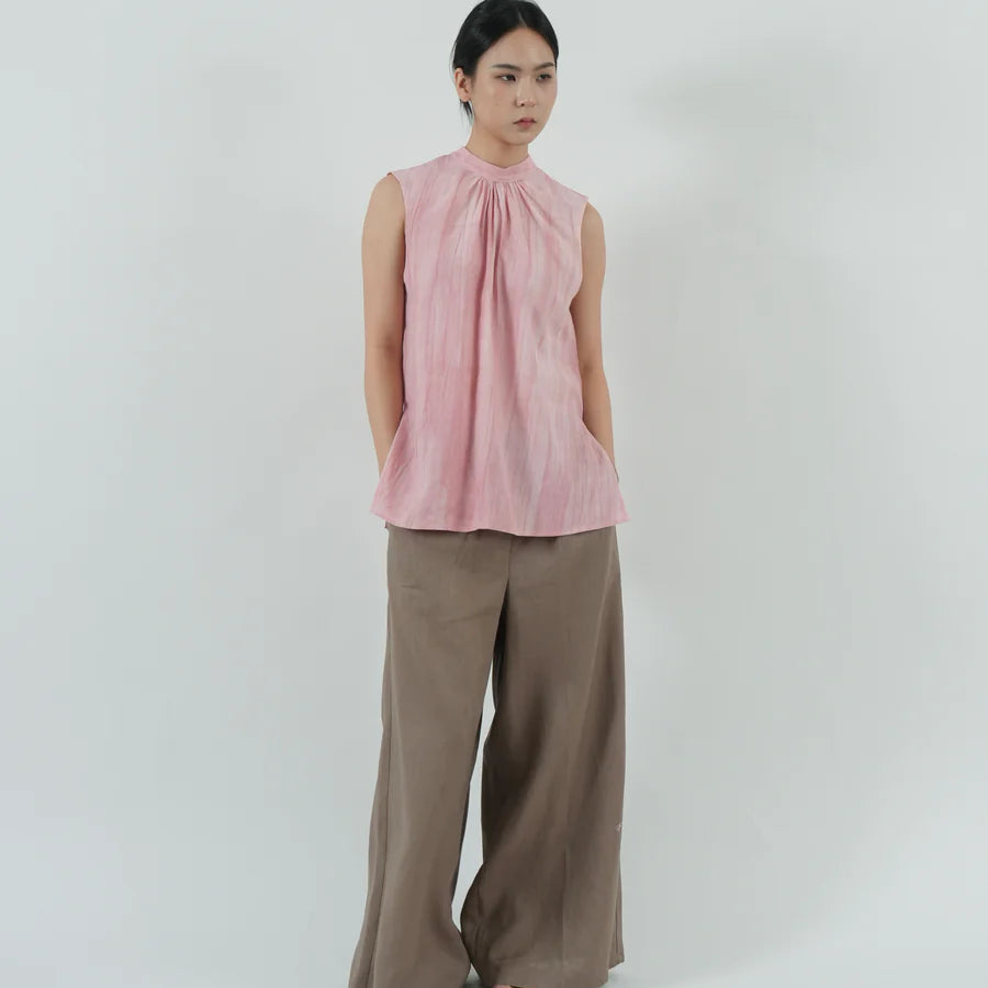 HIGH NECK GATHERED TOP