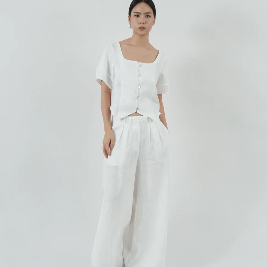 SQUARE NECK BUTTON TOP