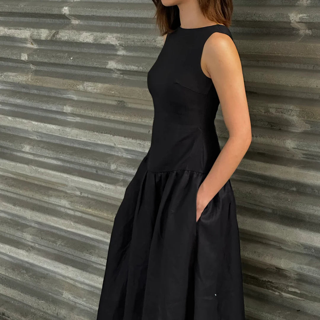 BOAT NECK GATHERED DRESS