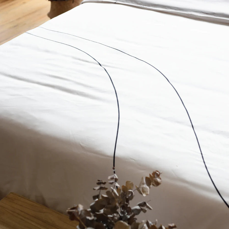 BAMBOO DUVET COVER - LINES & MOVEMENT