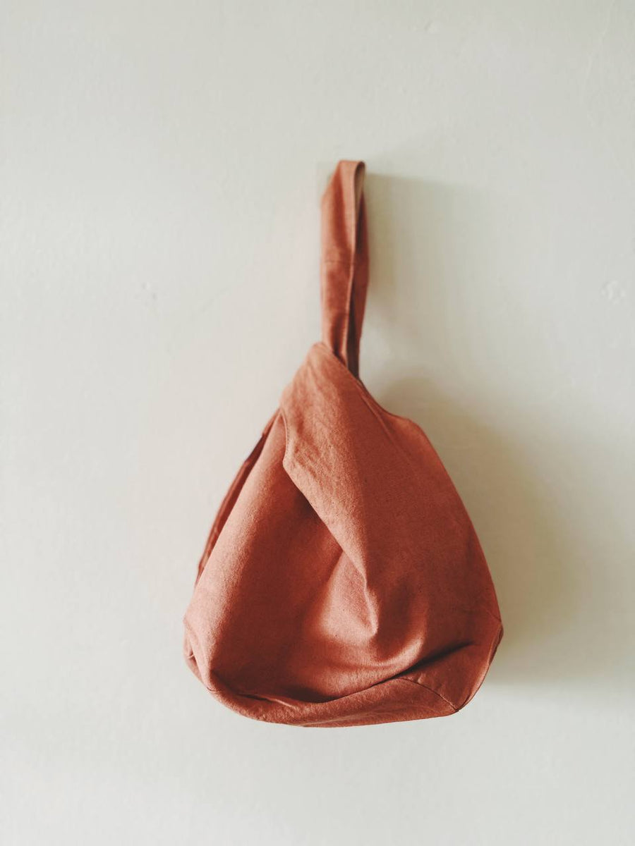CALICO KNOT POUCH