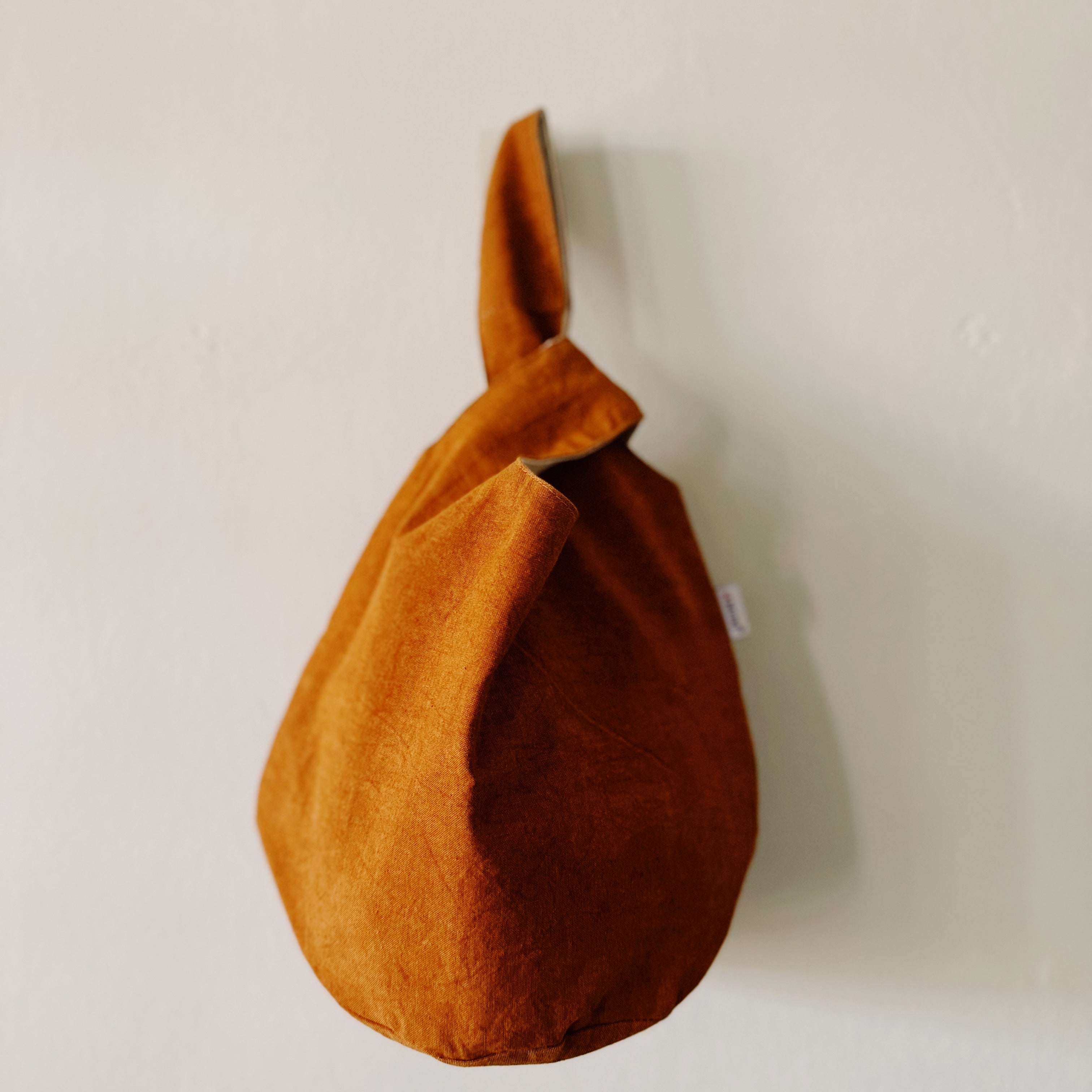 CALICO KNOT POUCH