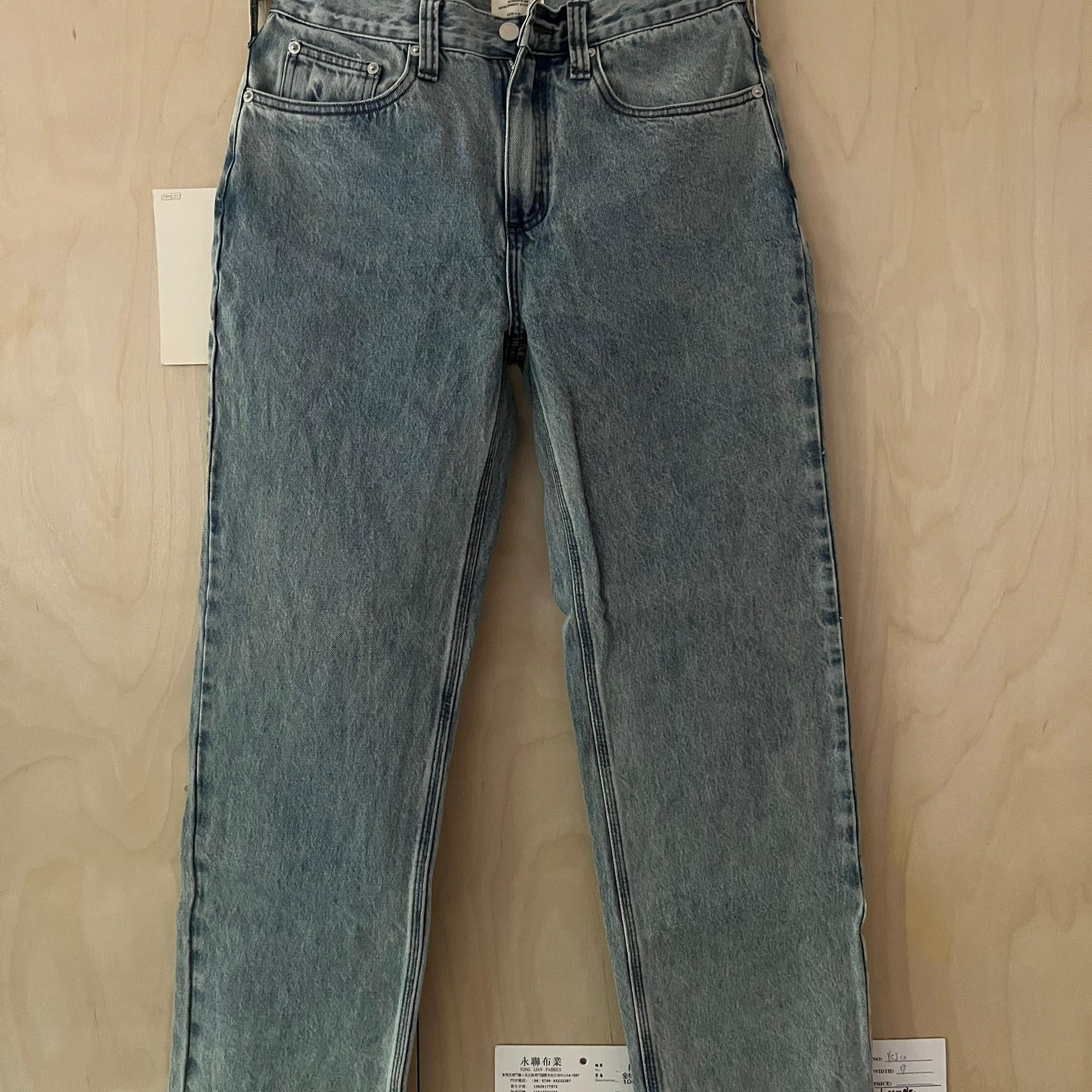 BOY STRAIGHT CUT JEANS