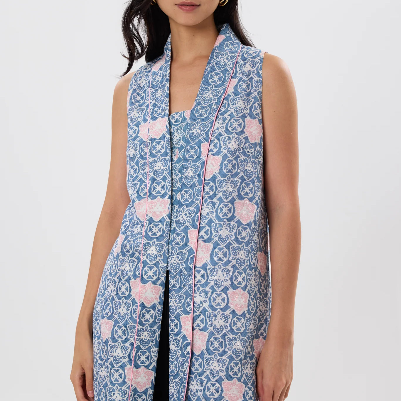 ARA VEST TOP