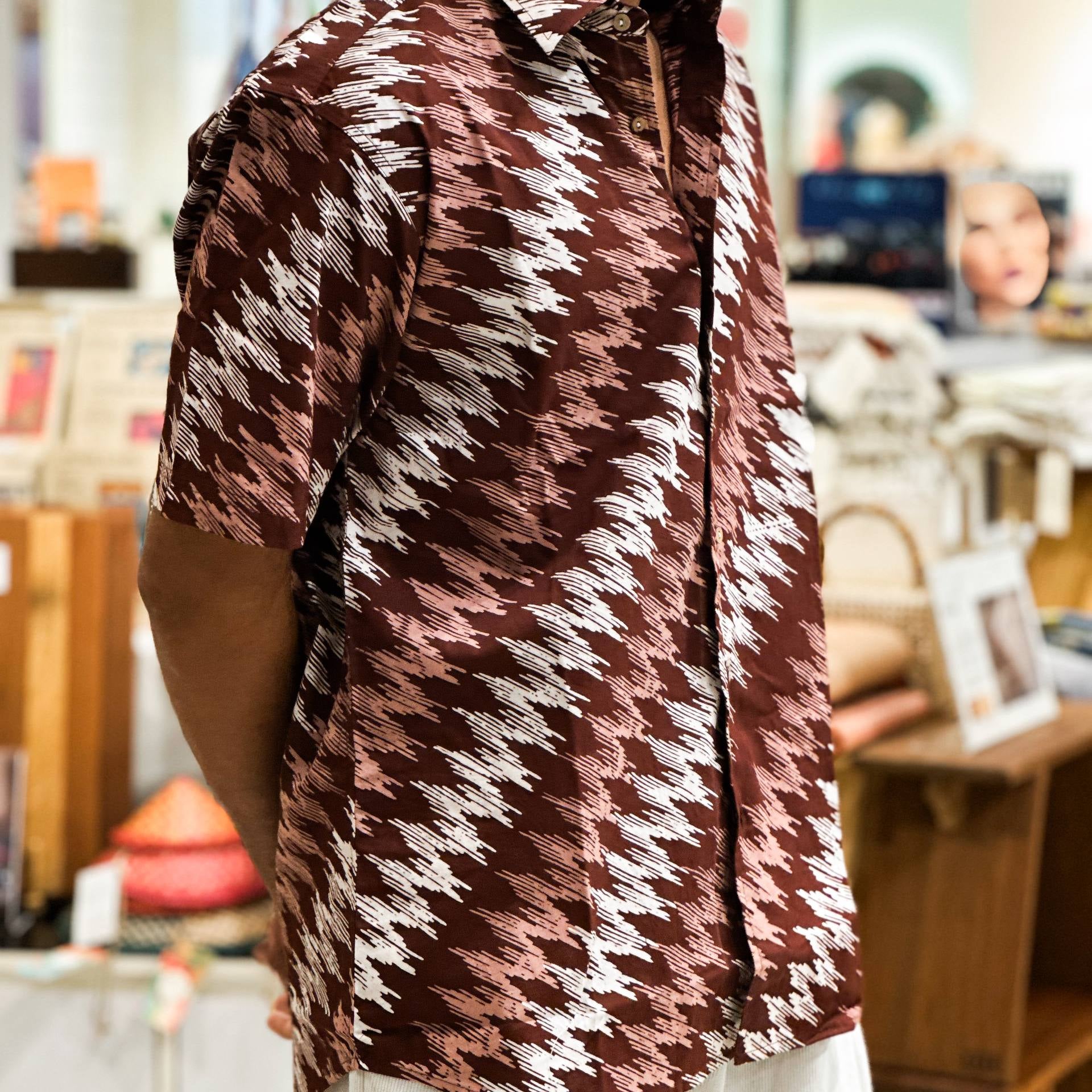 GARIS BATIK SHORT SLEEVE SHIRT