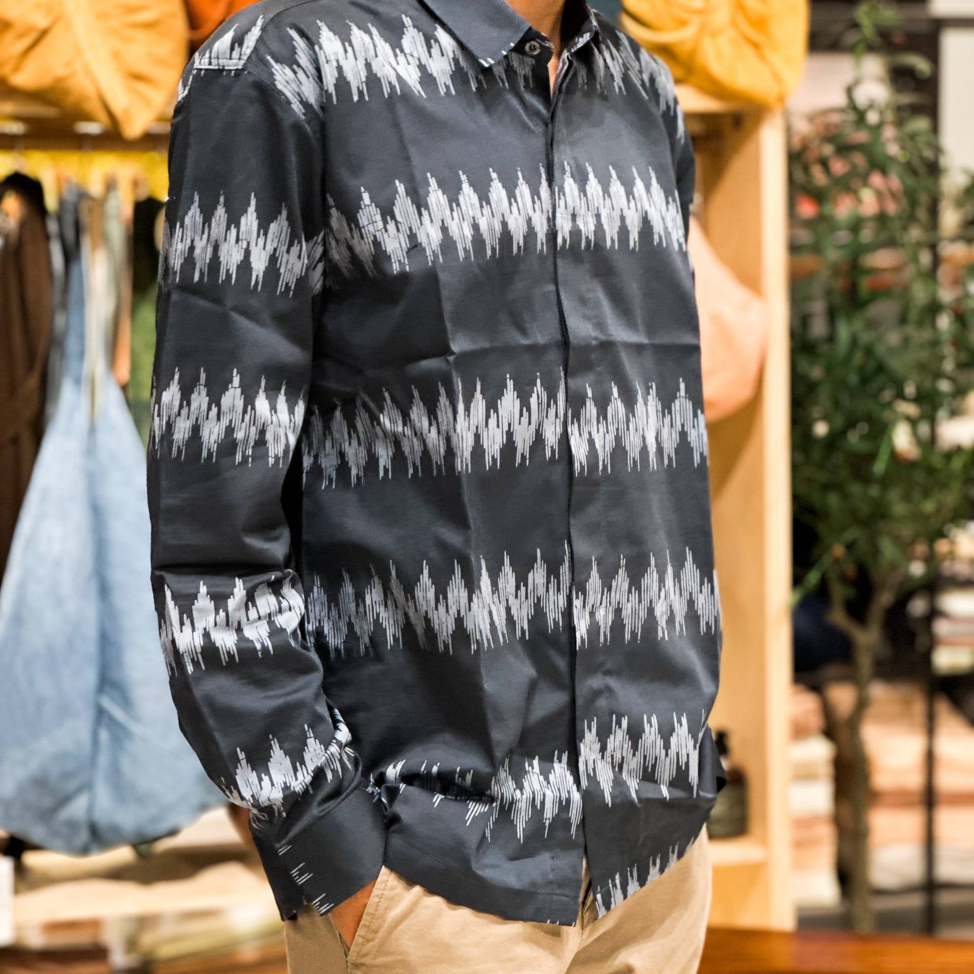 GARIS BATIK LONG SLEEVE SHIRT