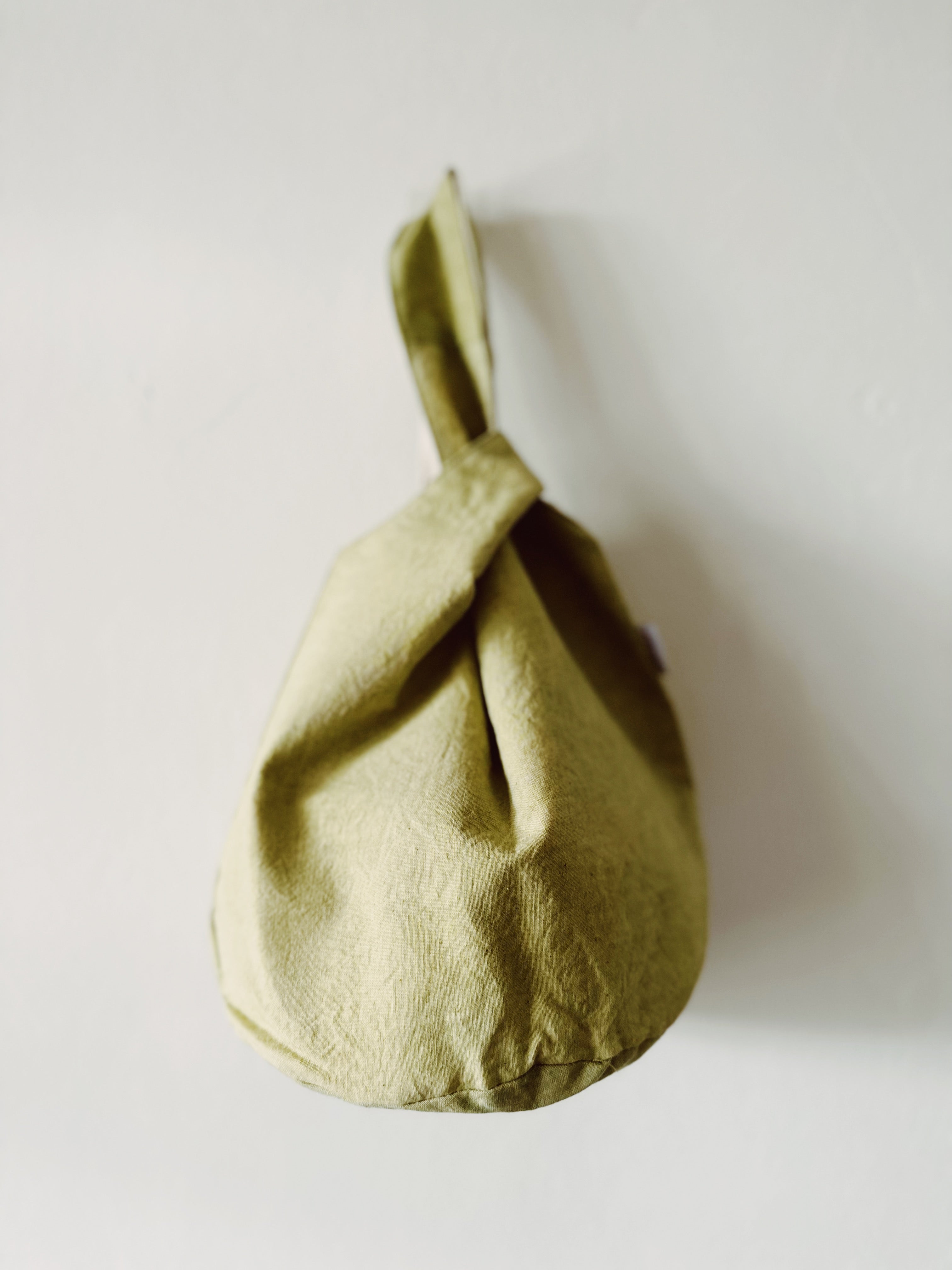 CALICO KNOT POUCH